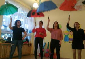 taniec z parasolami